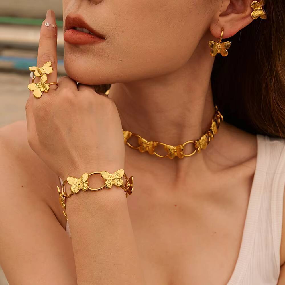 New Product Direct Sale Personalized Butterfly Necklace Gold Set Decoration Light Luxury Niche Female Accessories