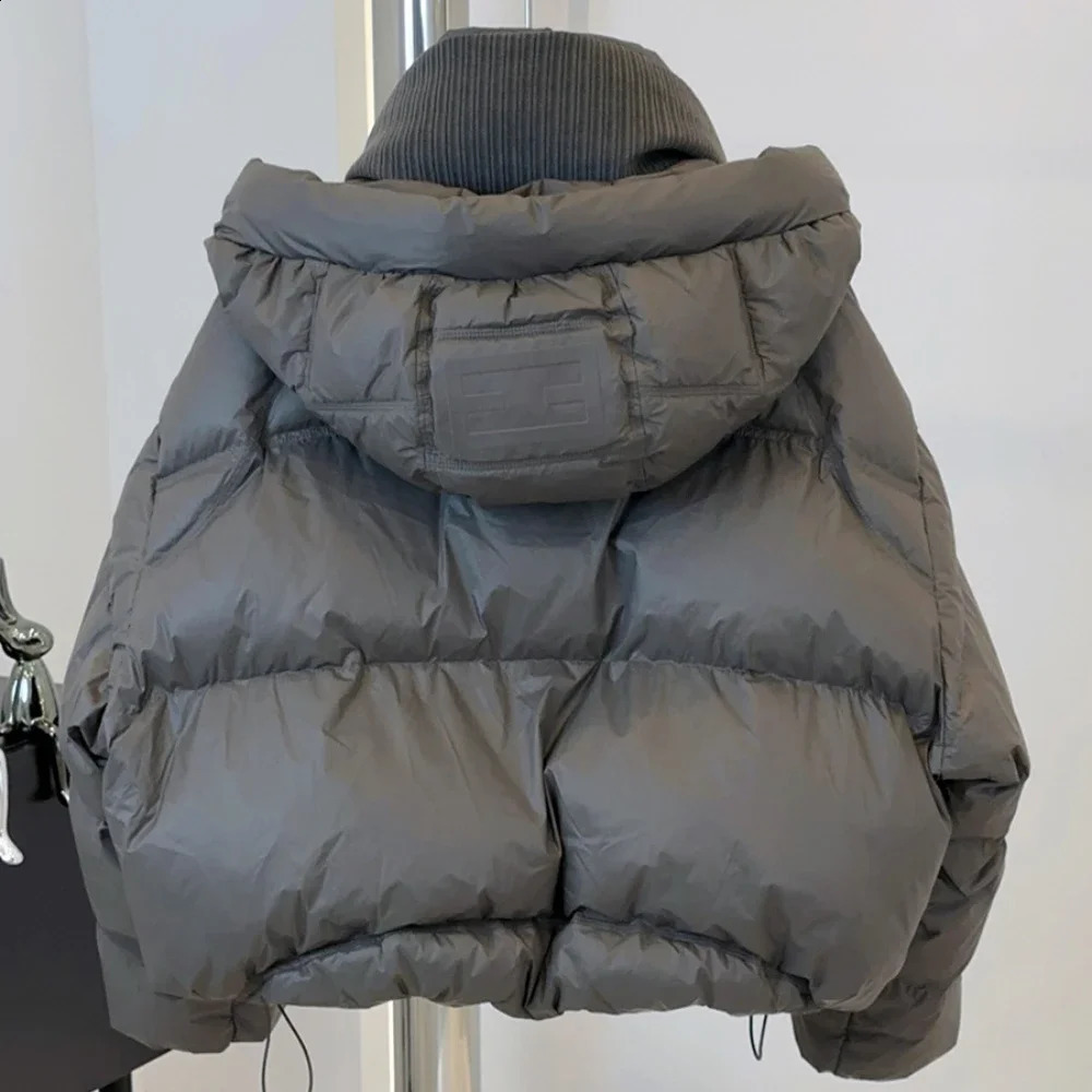 White Duck Down Coat Bread Parka Down Jacket Women Stylish Cropped Hooded Winter Puffer Jacket Long Sleeve Thicken Loose 251023