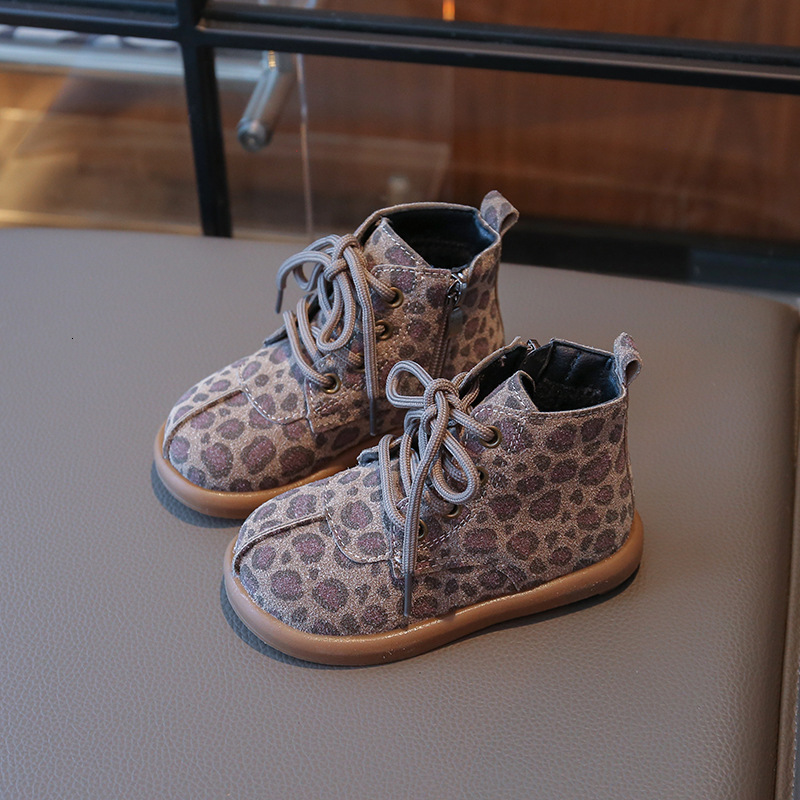 Luminous shoes with wool lining, Martin boots, thick soled double-layer short boots, fashionable and trendy shoes, casual children's shoes