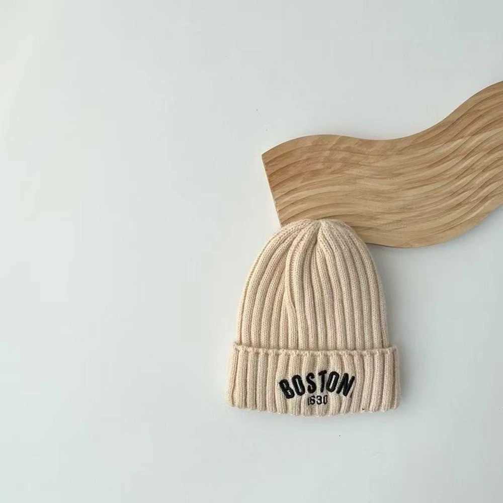 MINISO Baby Hat Baby Knitted Hat with Letters Warm Windproof Earmuffs Winter Beanie Birthday Gift Headdress Protective HatsL251024
