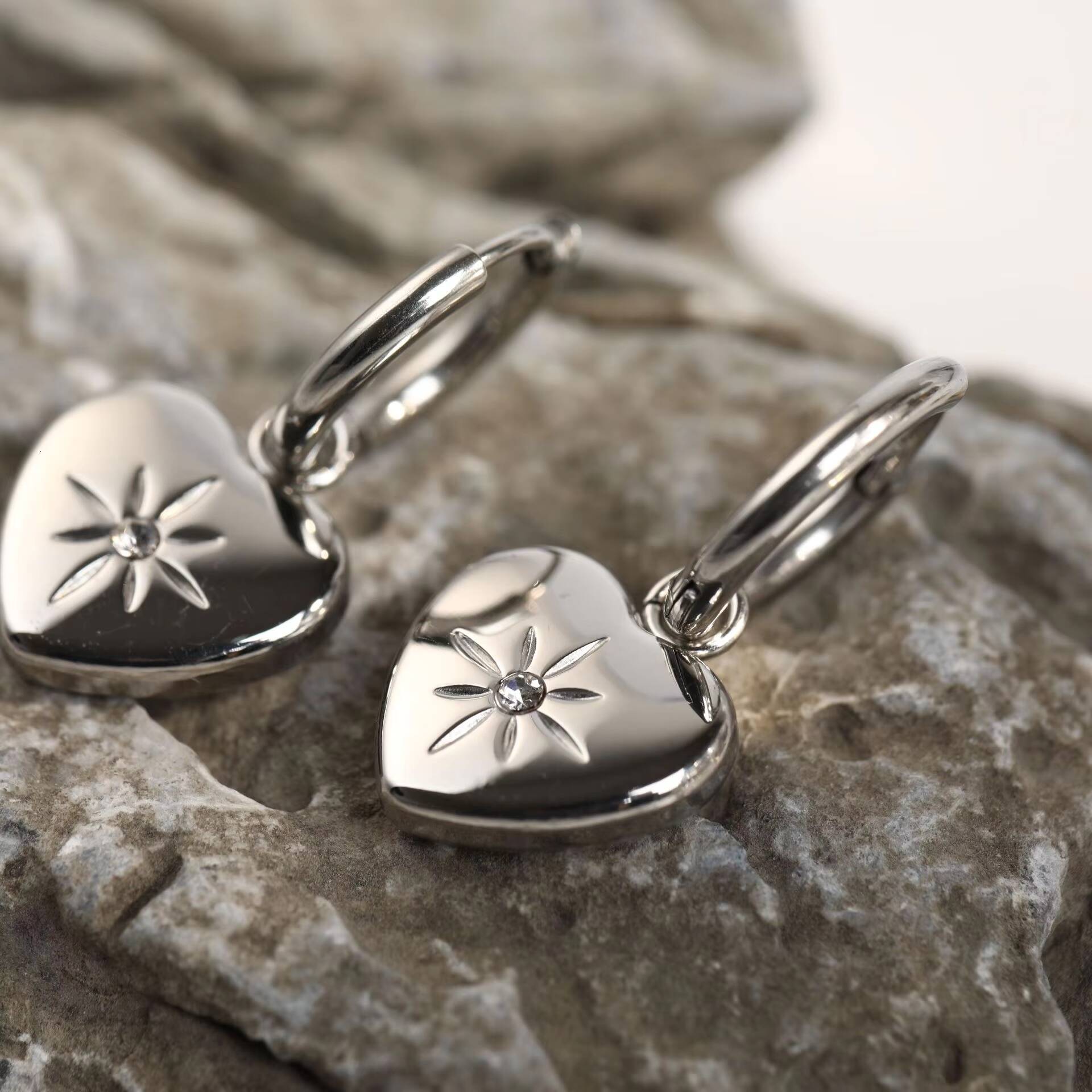 Factory Octagonal Zircon Earrings Love Peach Heart Pendant Hoop Earring Gold Plated Earrings for Women