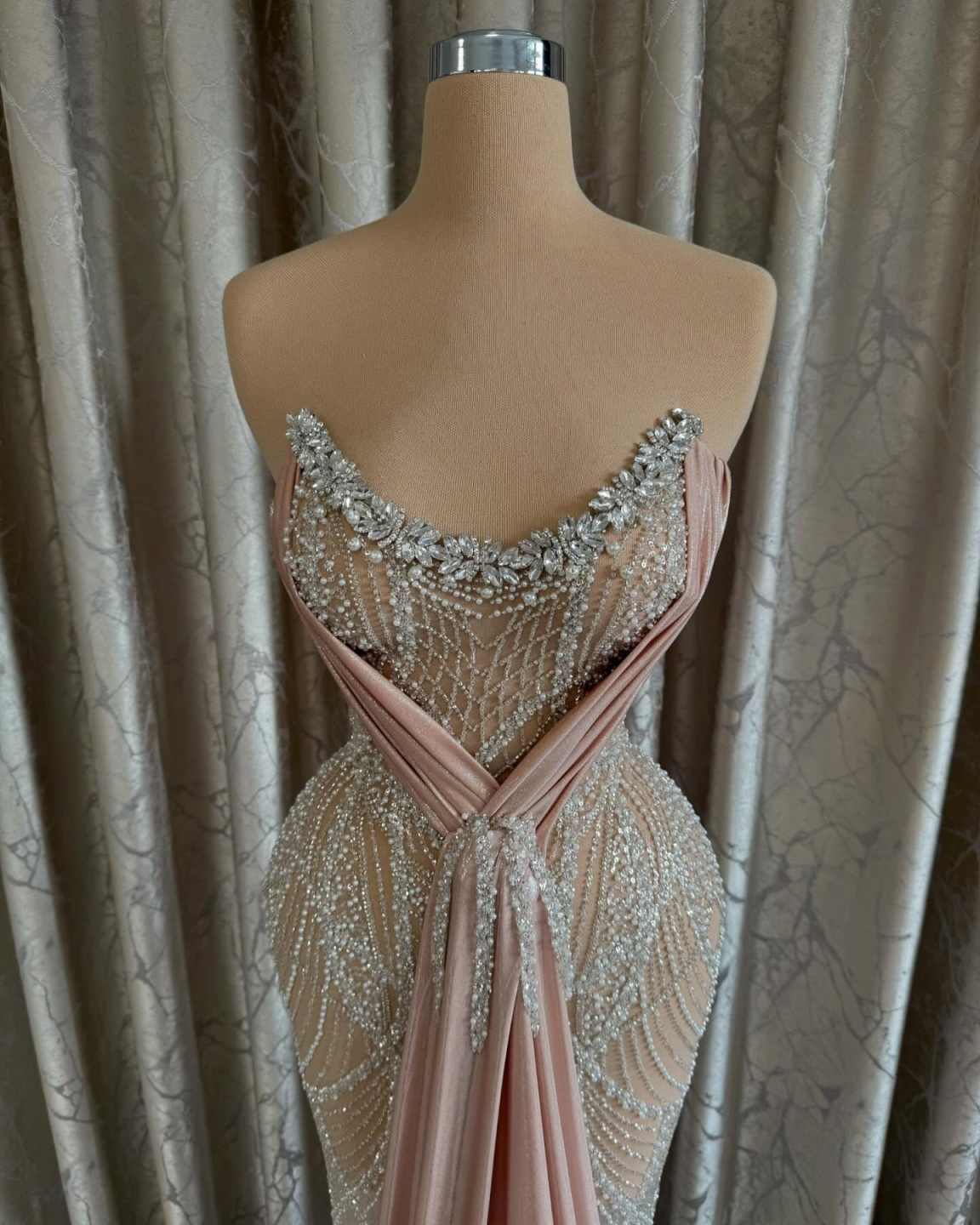 Vintage Beaded Strapless Prom Dresses Sexy Sleeveless Sequined Evening Dress Fashion Floor Length Party Gown Customized