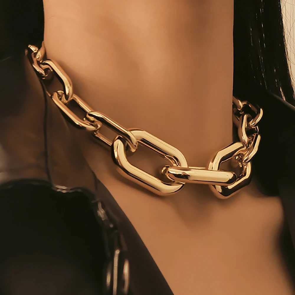 Punk Gold Color Acrylic Clavicle Necklace Women Simple Hip Hop Thick Chain Asymmetric Necklaces Girls Fashion Party JewelryXJ251024