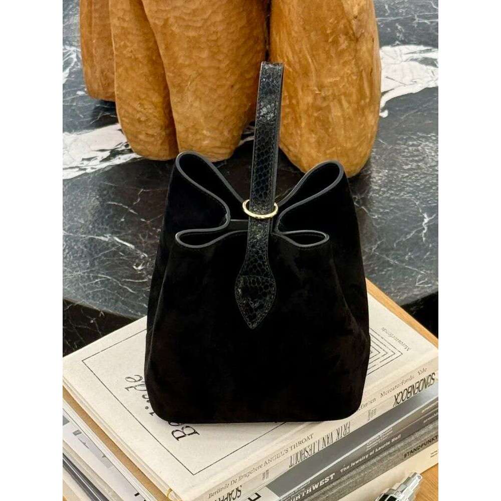 Designer Bag Tote Bag Shoulder Bag Black Light Luxury Niche Bucket Bag For Women 2025 High-Value Versatile Commuter Handbag Autumn