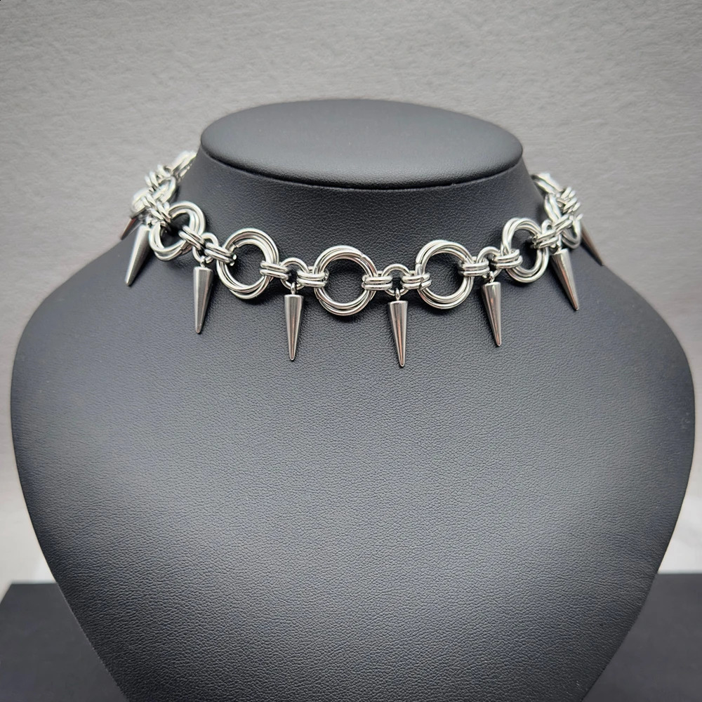 Goth Spiky Chainmail Choker Necklace for Women Men Punk Y2K Handmade Stainless Steel Rivet Spike Necklace Emo Grunge Aesthetic 251023