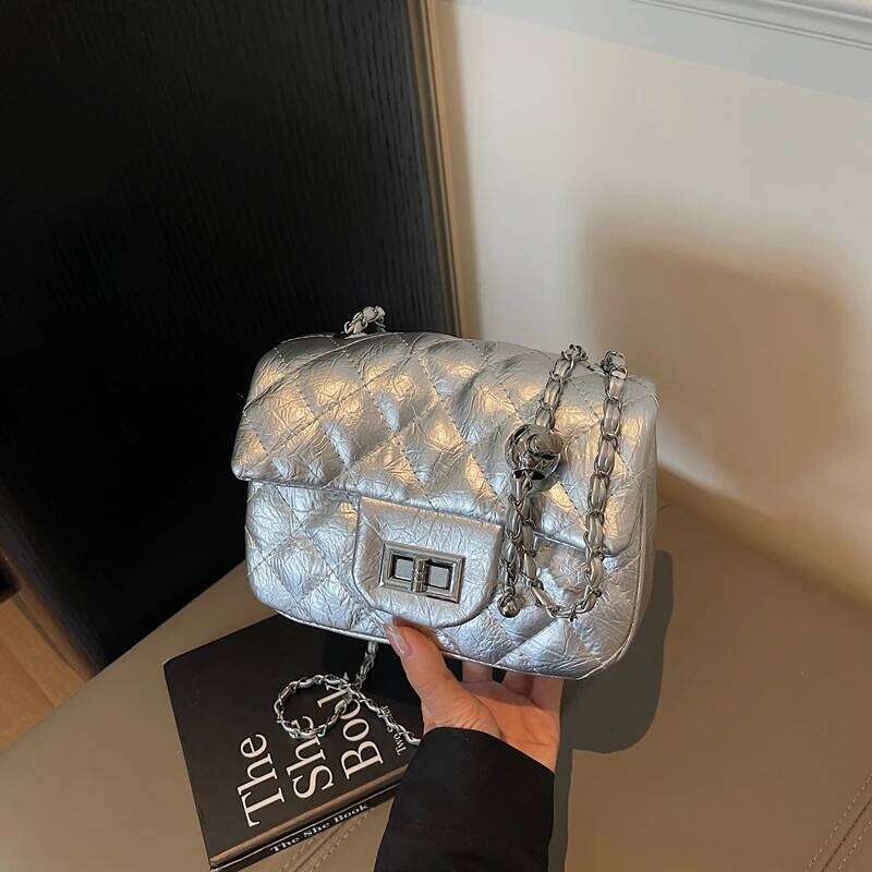 Designer bag Minimalist Stylish Clutch Mini Bag For Women With Vintage Design Business Leisure Use And Simple Charm