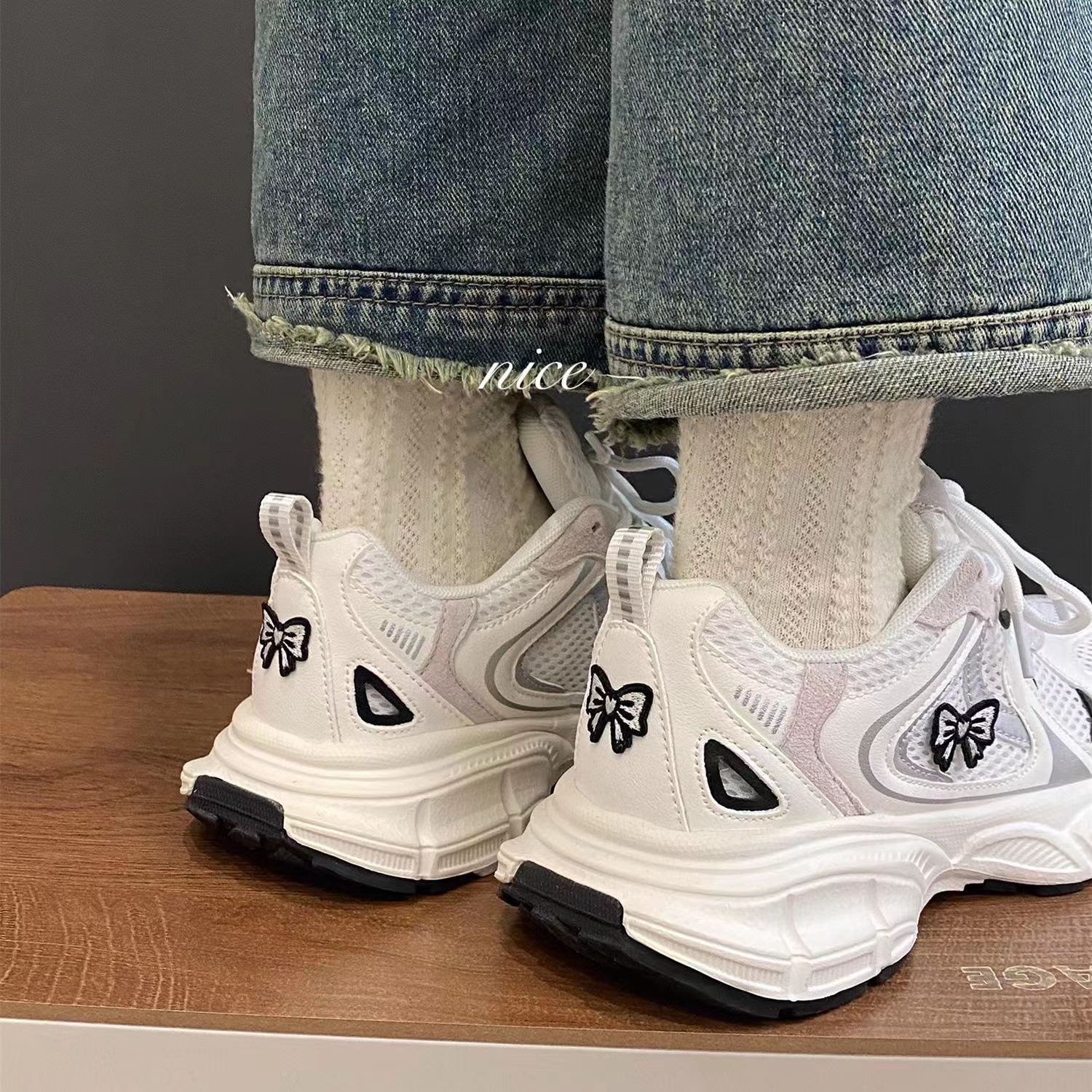 2024 New Summer Ins Fashion Versatile China-Chic Niche Design Thick Soled Dad Shoes Women Casual Sports Thicker Heeled Footwear Embracing Modern Asian