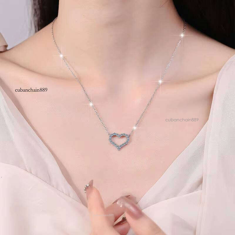 Heart-shaped Moissanite Pendant Necklace Women, Pure Sier VVS D Color Fine Jewelry Gift for Weddings and Parties