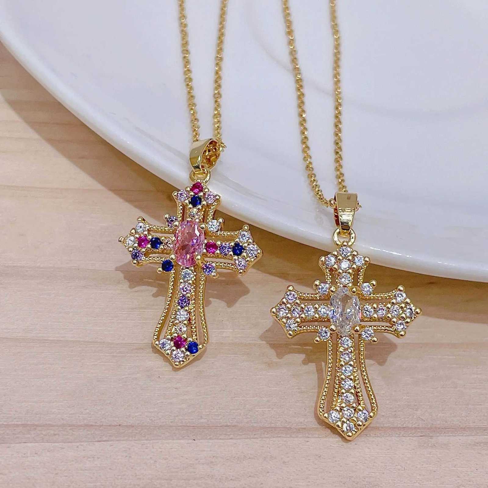 Men Women Hip Hop Zircon Cross Shiny Pendant Stainl Steel Necklace Charm Bling Exquisite Necklaces Jewelry Fashion GiftsXJ251024