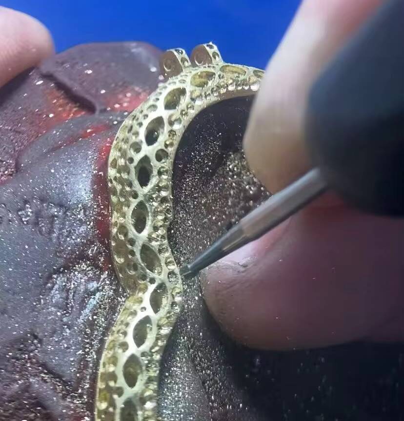 unique 18K gold ring designed exclusively for women featuring a 2carat labgrown round diamond GIAcertified engagement ring