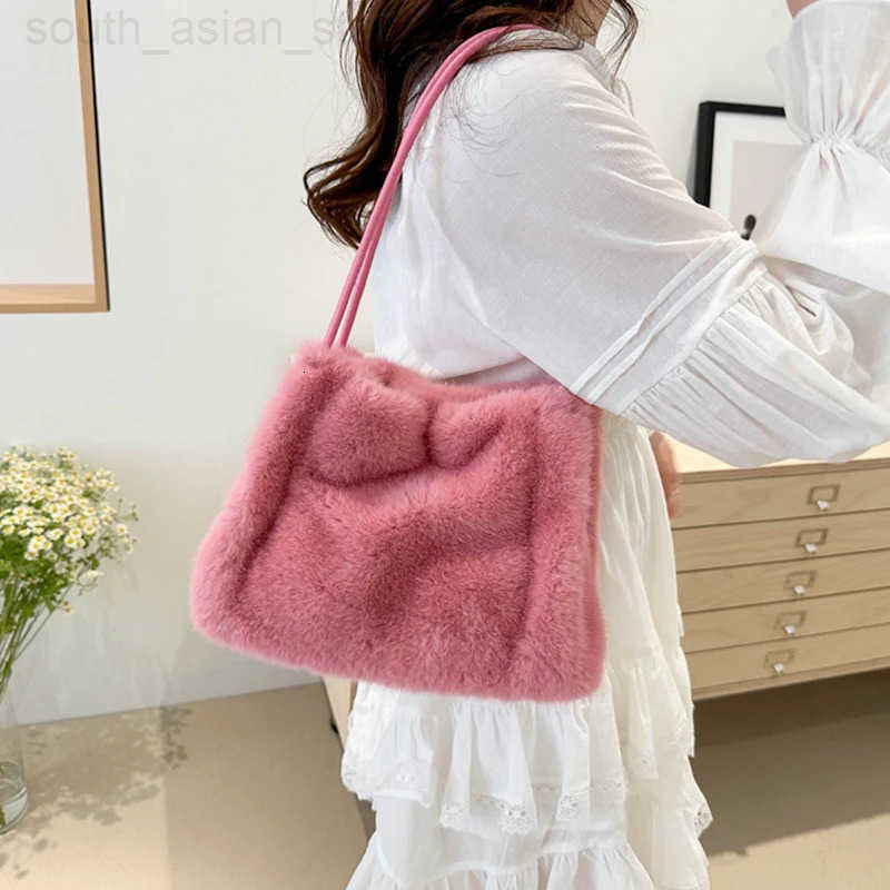 Women Fluffy Shoulder Bag Tophandle Bag New Fashion Female Autumn Winter Handbag Soft Plush Versatile Shopping Tote Z251024
