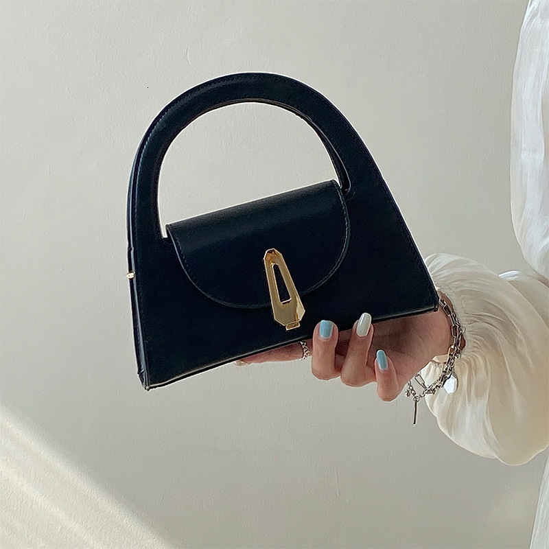 Luxury Brand Designer Bag Niche High-End Handbag For Women 2023 New Semi-Circular Shoulder Bag Versatile Commuter Lock Crossbody Bag Trend