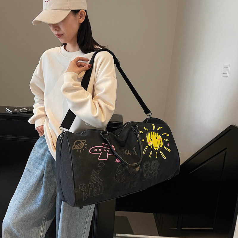 Cartoon Print Large Capacity Short Trip Bag 2025 New Large Capacity Handbag Fashionable High-End Fitness Bag