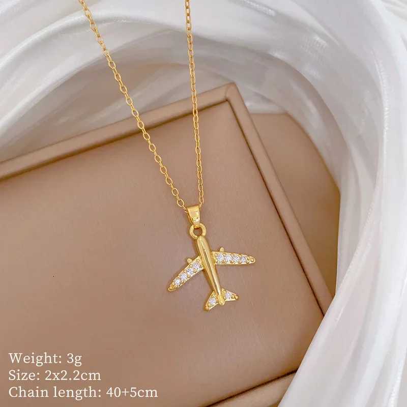 New Fashion 18K Gold Plated Airplane Pendant Necklaces For Women Tren Female Stainl Steel Clavicle Chain Jewelry WholesaleXJ251024