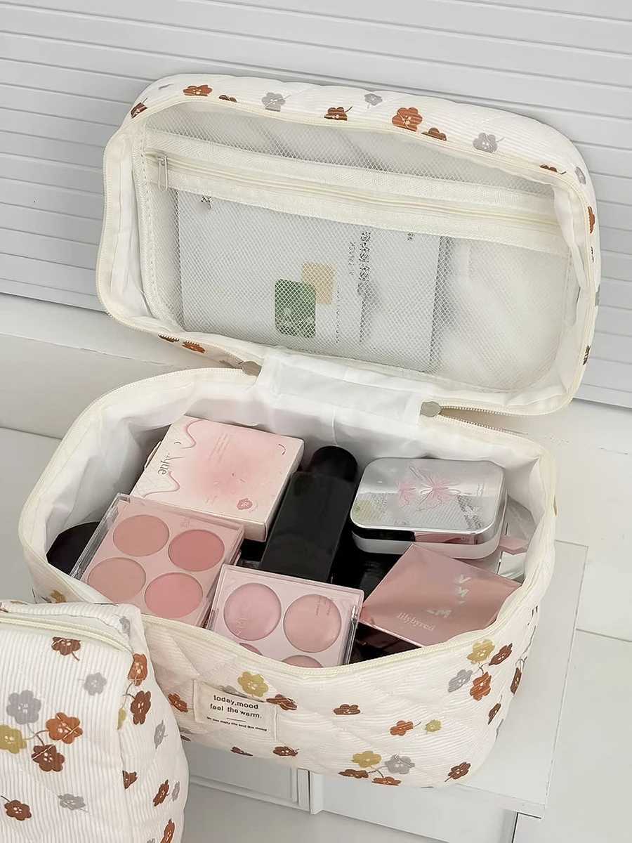 1pcs Cute Quilted Makeup Bag Women Zipper Cosmetic Organizer Cloth Handbag Box Shape Portable Toiletry Case for GirlsT251024