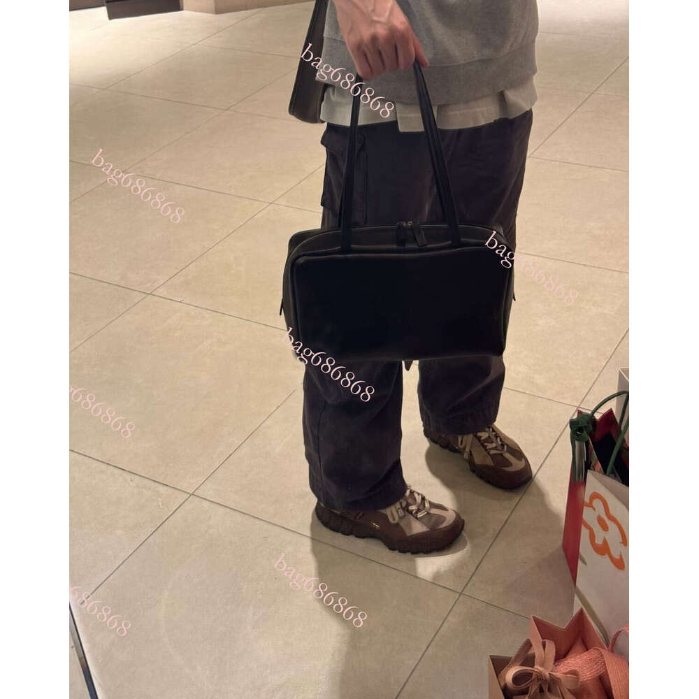 Designer Bag Tote Bag Shoulder Bag New Astra Bowling Sheepskin Shoulder Commuter Handbag Underarm Bag Boston