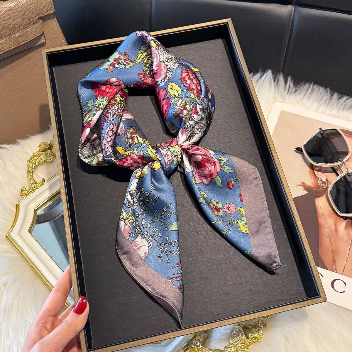 Seasons NEW ral Square Scarf Wen Satin Shl Wr Hijab Fem Hair Luxury kerchief Beach Sun Protection Bandana Y251024