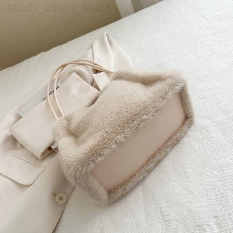 Women Fluffy Shoulder Bag Tophandle Bag New Fashion Female Autumn Winter Handbag Soft Plush Versatile Shopping Tote Z251024