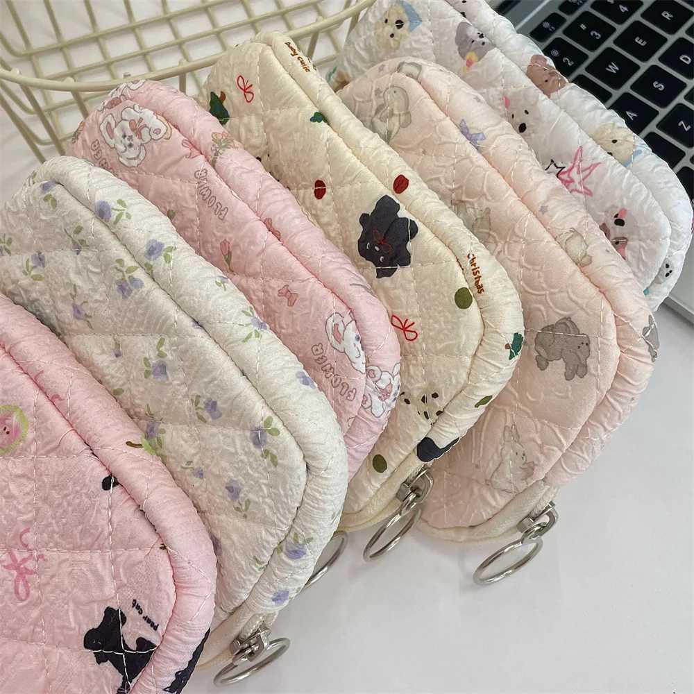 Cute Cartoon Small Travel Cosmetic Lipstick Earphone Card Portable Storage Bag Purse Women Gift Pouch In Make up Bags OrganizerT251024