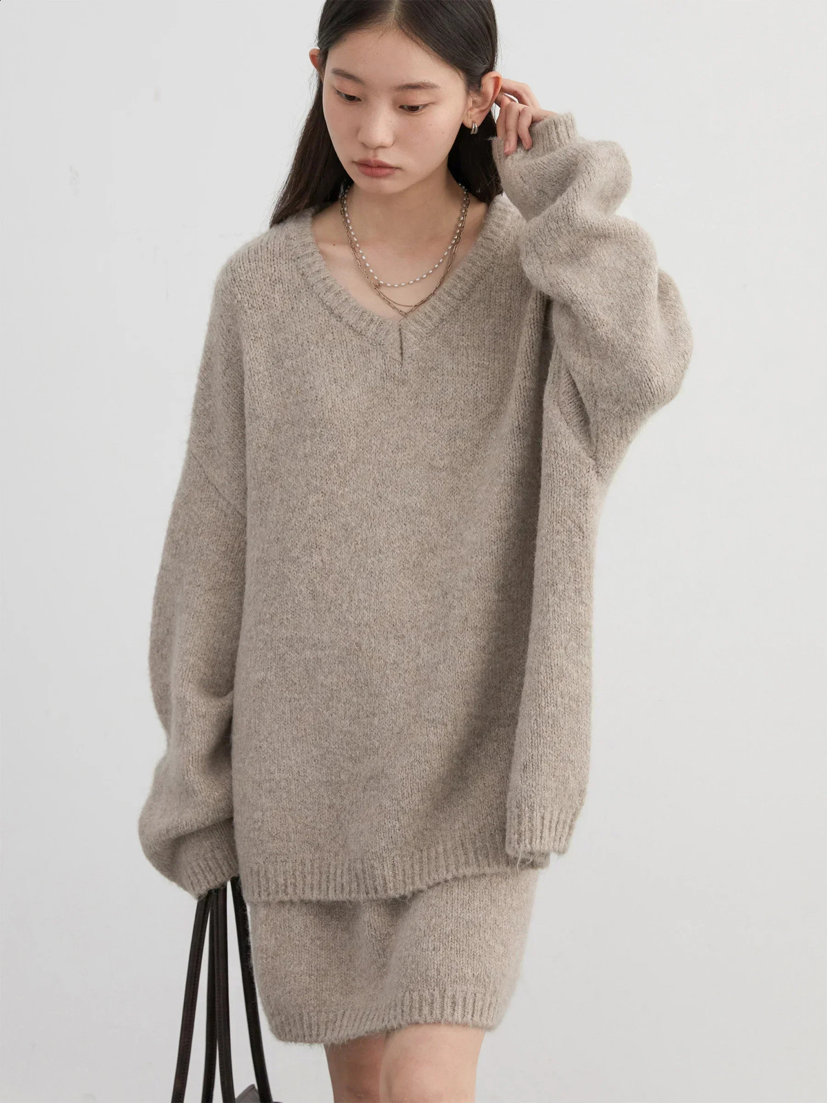 CHIC VEN Fashion Women Skirt Set Pullover Loose Mini Vneck Solid Sweater Straight Leg Skirts Spring Autumn 251020