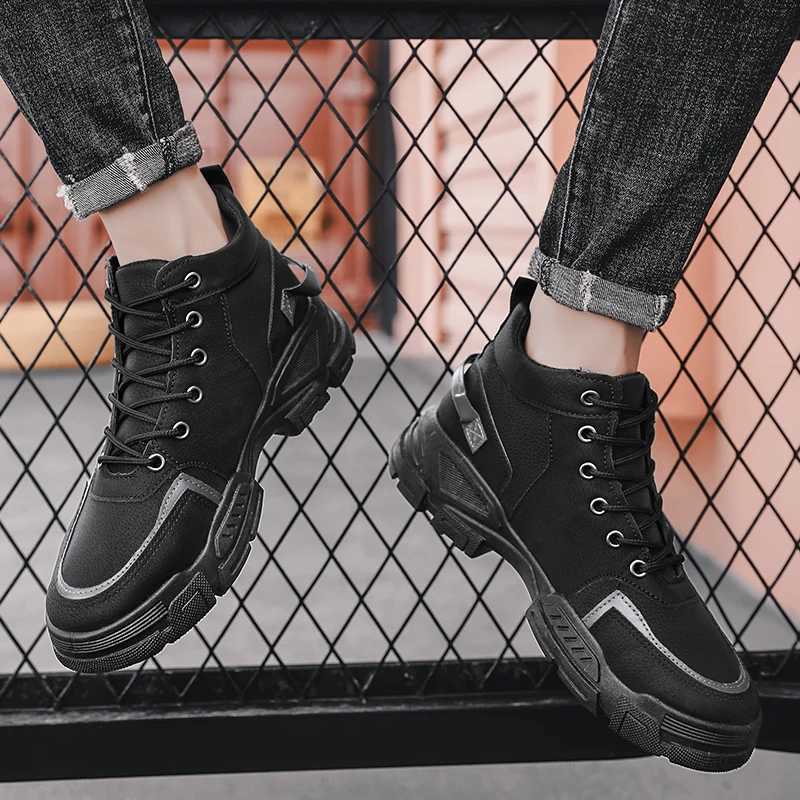 Mens casual boots soft sole anti slip Four Seasons work outdoor boots student sports boots fashion youth versatile trendy boots W251024
