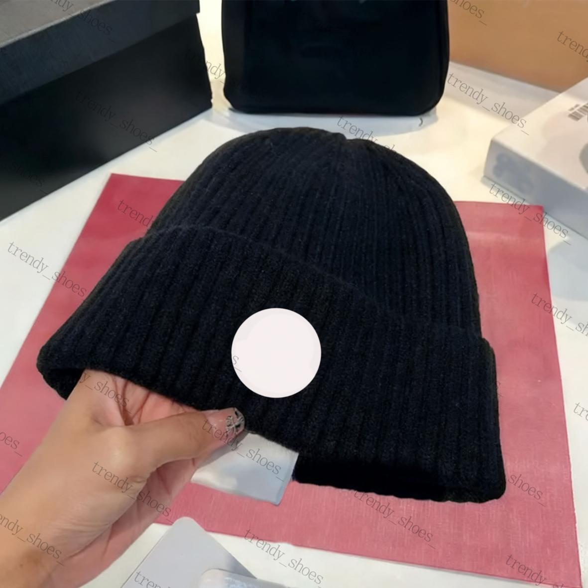 Designer wool hat beanie hat autumn and winter warm hat luxury thread knitted hat high quality cashmere hat badge pattern needlework stitching beanie