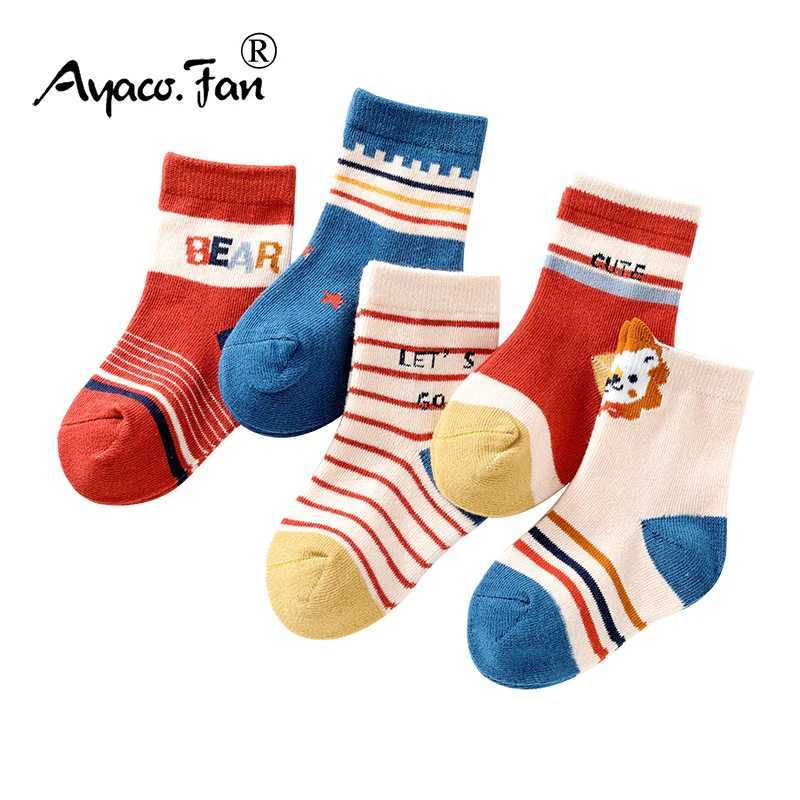 5 PairsLot Children Cotton Socks Boy Girl Baby Autumn Thick Kids KneeHigh Striated Socks Soft Cartoon Socks for Winter 112T J251024