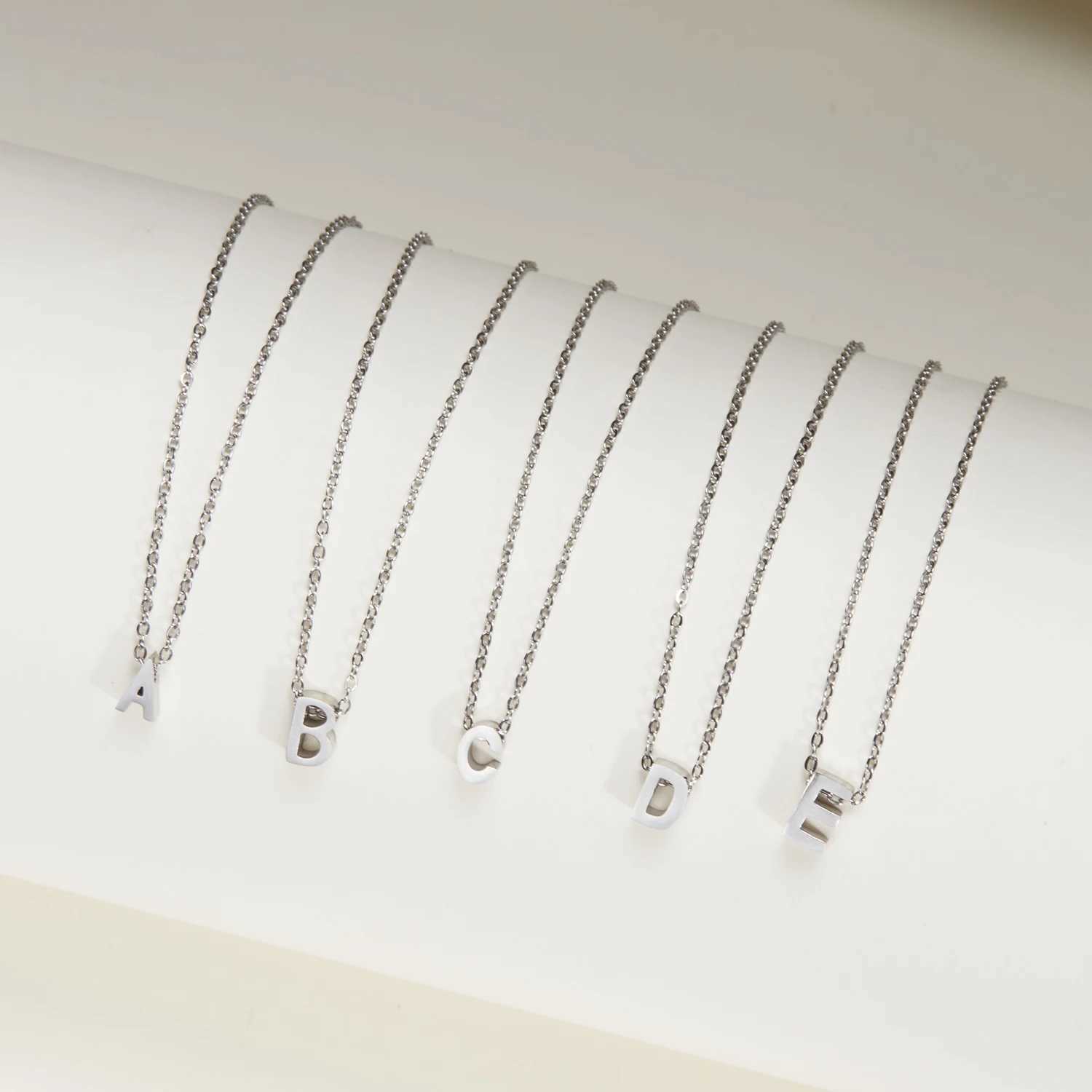 Silver Color Tiny AZ Initial Letter Necklace for Women Stainl Steel 26 Alphabet Name Pendant Necklaces Jewelry Birtay GiftXJ251024