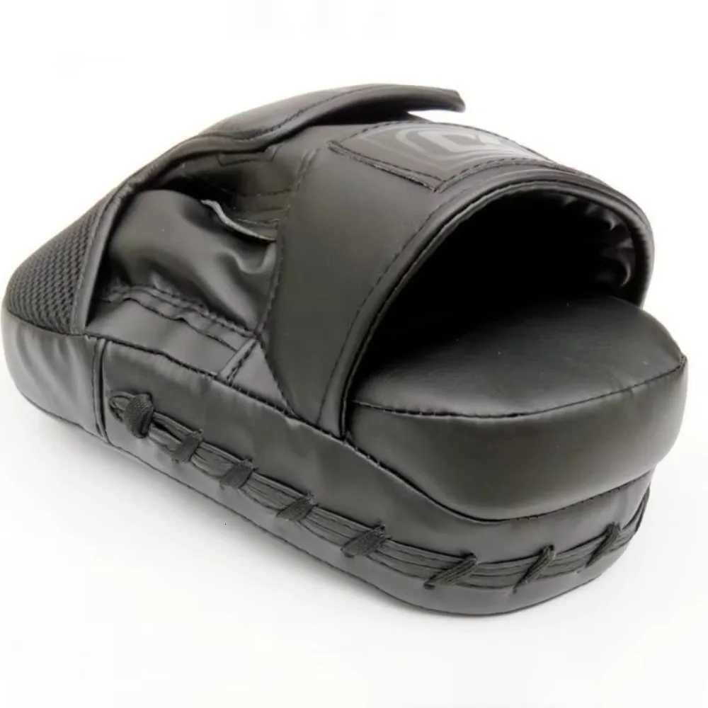 Durable Boxing Hand Target Pad Shock Absorption Light Weight Boxing Target Glove Ergonomic Design Boxing Gauntlet Y251023