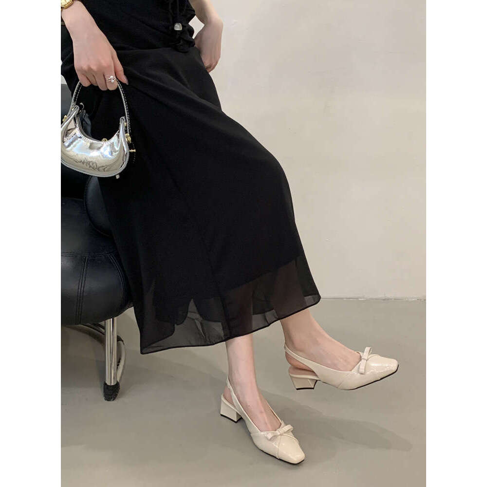 Niche Design Sense Elegant Closed-Toe Sandals Summer Outdoor French Style High-End Silver Designer Shoe Bow Backless Single Shoes for Women