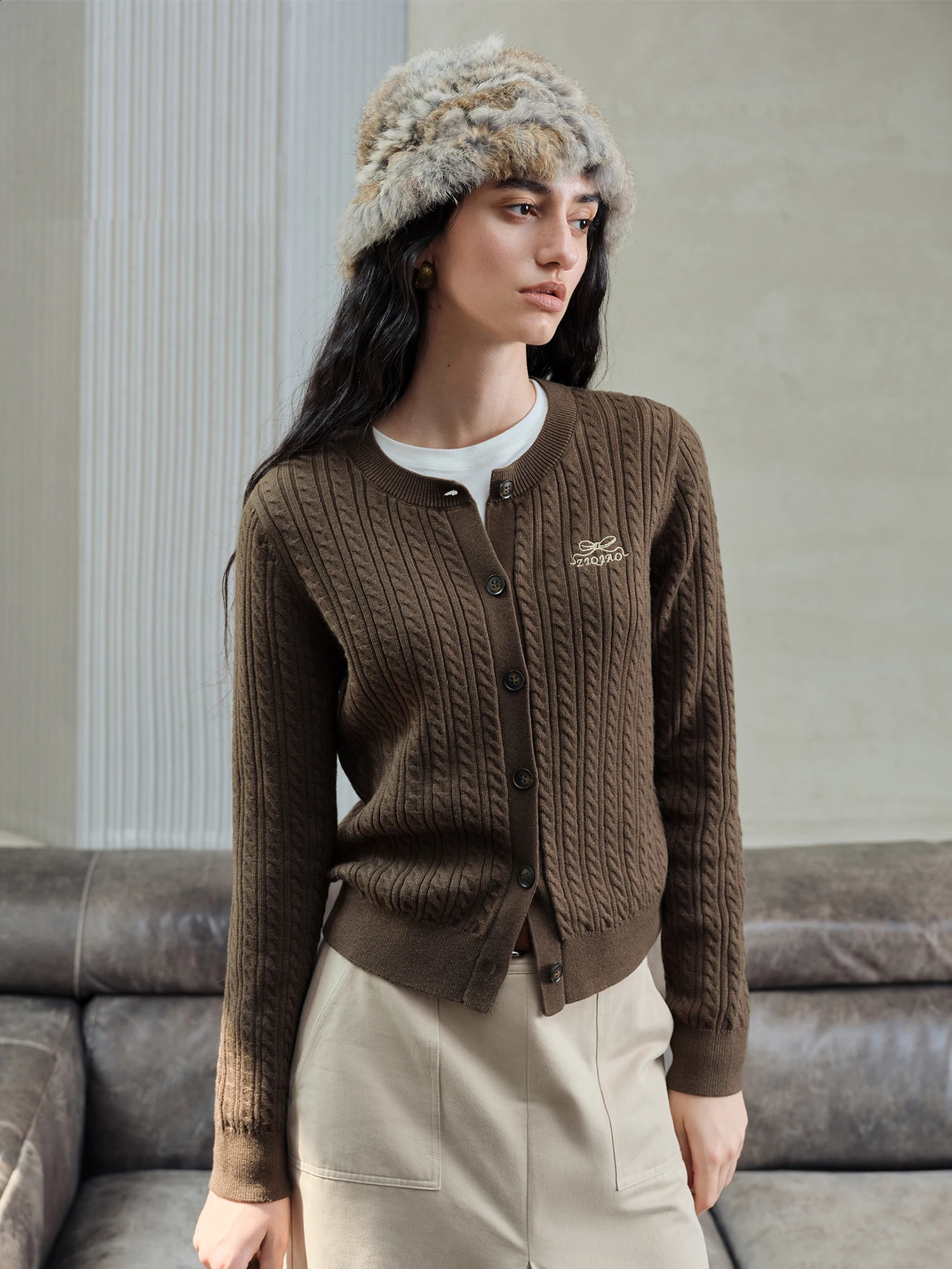 ZIQIAO Petite Women Retro Brown MIUStyle Round Neck Knit Open Cardigan Autumn Style Layerable Knit Sweater 25ZQ93019 251023