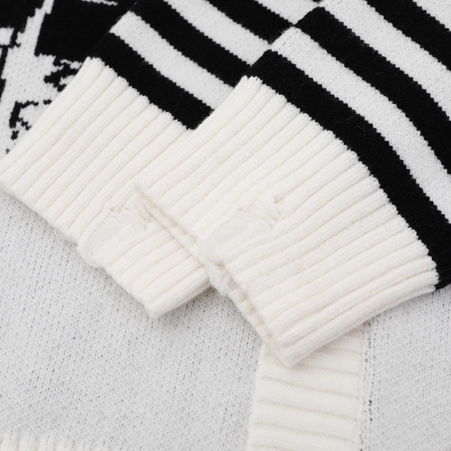 2025 Autumn Winter Harajuku Retro Anime Cartoon Jacquard V Neck Sweater Cardigan Casual Mens and Womens Knitted Jacket Coat 251015