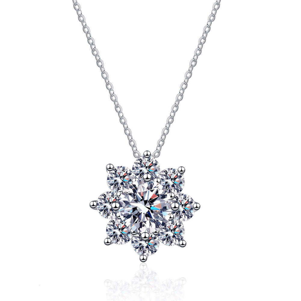 DHCollections-- Sterling Sier Necklace for Women Suower Moissanite Clavicle Chain Plated PT950 Gold Choker