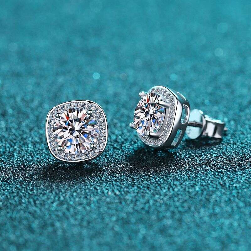 DHCollections-- XDY Pure Sier Plated with PT950 Gold for Women Micro Paved 0.5 Moissanite Stud Earrings Straight