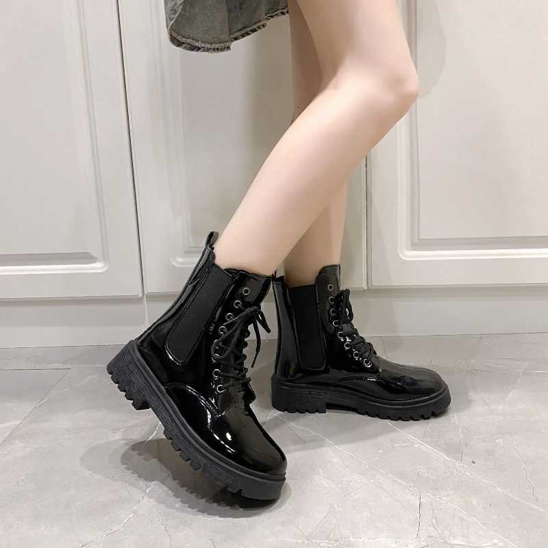 Women 2024 Autumn New Tooling Boots Lady Anti Slip Waterproof Lace Up Short Boots Students Casual Thick Heel Knight Boots W251024