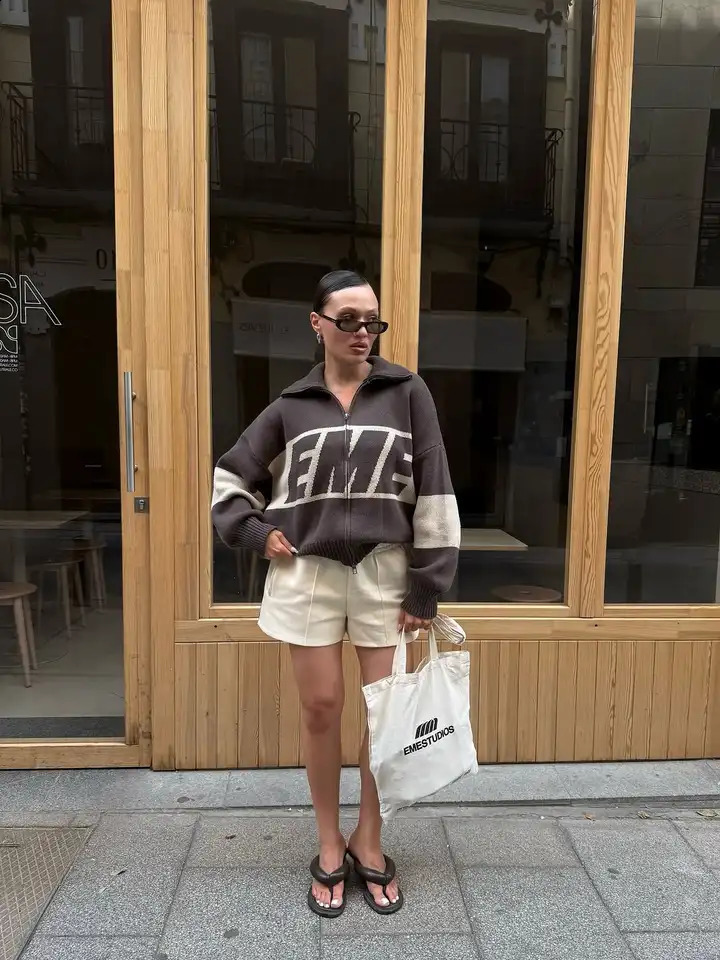 Letter Patchwork Knitted Sweater Women Casual Standcollar Loose Roundneck Sweater Lady Fashion Autumn Winter Knitwear 251023