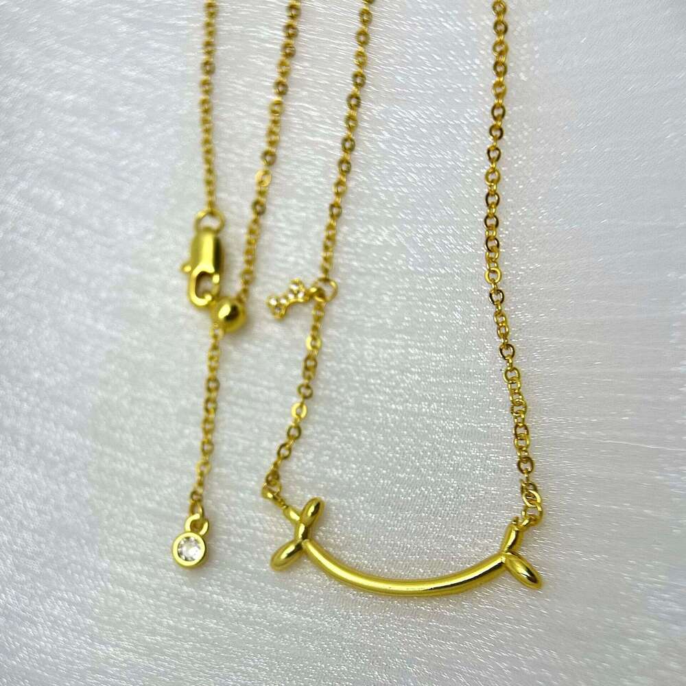 Smiling Face Balloon Puppy Necklace for Women Cute Exquisite Sweater Clavicle Chain Style