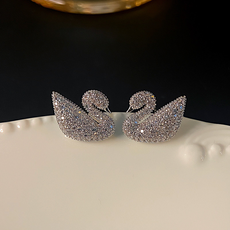 Luxury earrings Full diamond 925 silver needle swan earrings fashionable zircon light luxury niche design swan pearl earrings Designer earrings free s