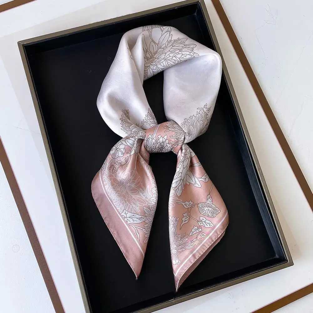 Neckerchief Print Silk Square Scarf Wen Soft Satin Neck Tie Scarf Haiand Fashion Shl Hijab Ribbon band Foard Fem Y251024