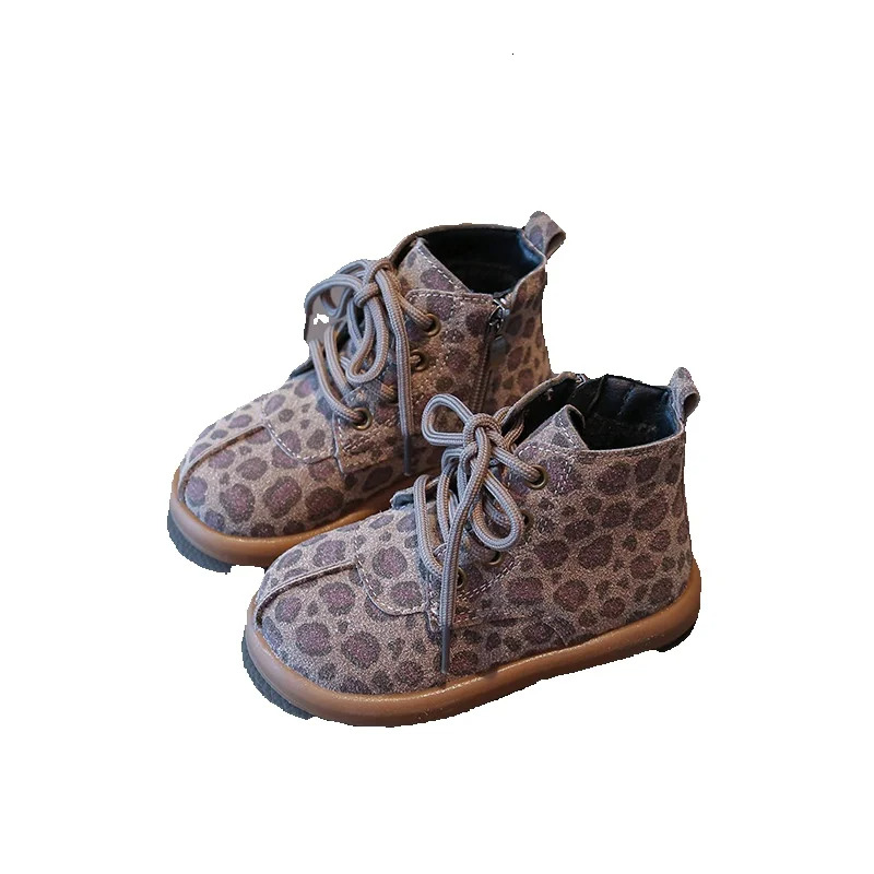 Luminous shoes with wool lining, Martin boots, thick soled double-layer short boots, fashionable and trendy shoes, casual children's shoes