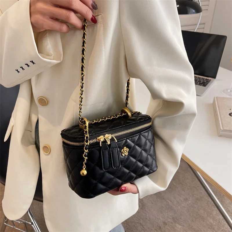 Texture Diamd Grid Shoder Bag WenS Bag New Chain Crossbody Bag Small Fragrant Style Fiable Texture Handbag Y251022