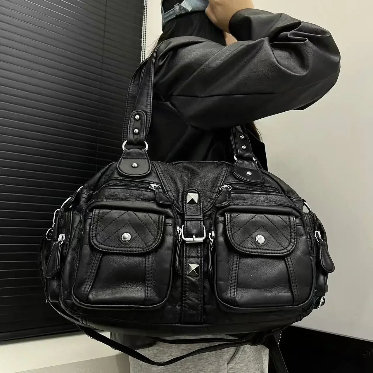 Ladies fashionable retro vintage girl motorcycle tote bag with large capacity Y2K washed vegan leather shoulder bag 251023