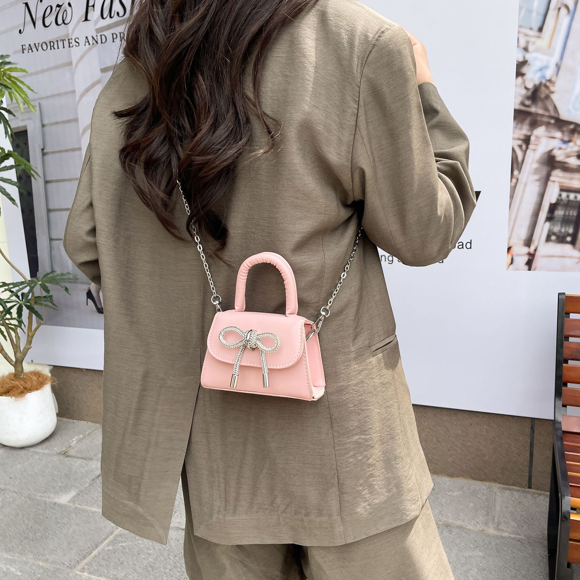 Luxury Brand Designer Bag 2025 Autumn New High-Quality Niche Solid Color Bow Small Square Women's Bag Chain Shoulder Handbag