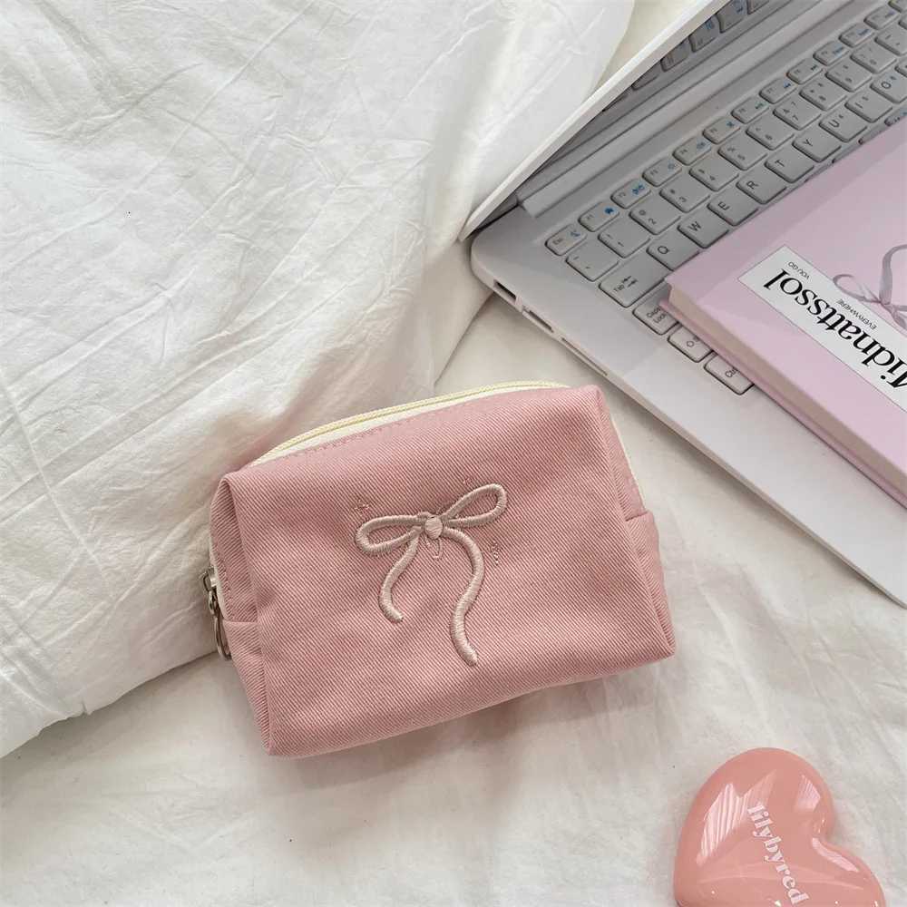 2025 Chic Cute Bow Makeup Bag for Women Portable Cosmetic Storage Purse Zip Closure Toiletry Bag Pouch PinkT251024