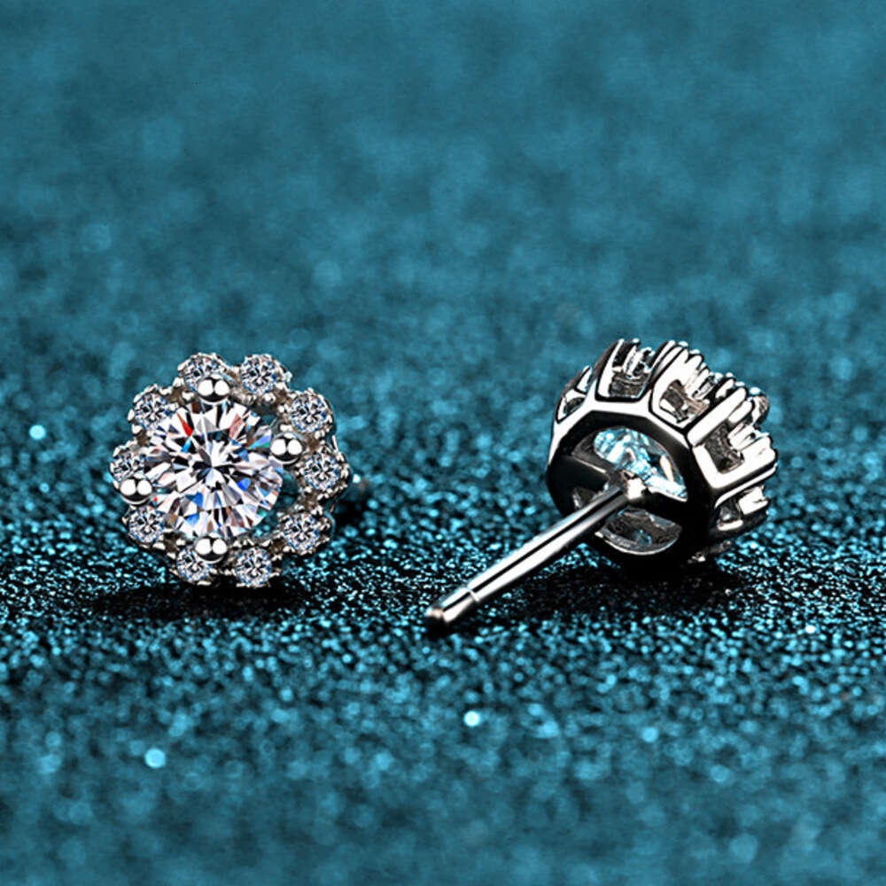 DHCollections-- 2020 New Pure Sier for Women Four-Prong 60 Points Moissanite Simulated Earrings Round Package