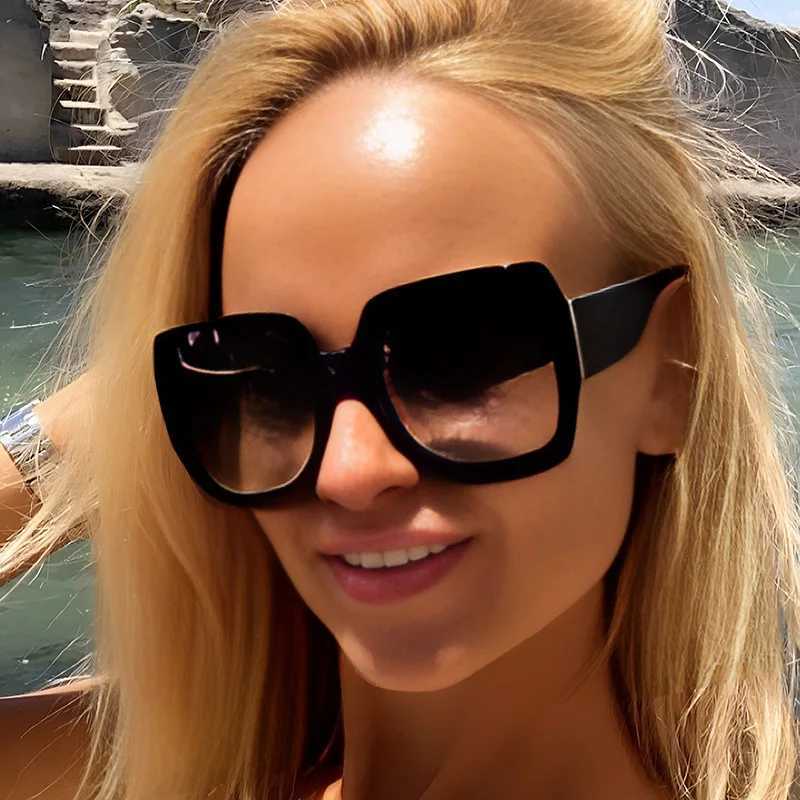 Fashion Women Oversize Sunglasses Gradient Retro Luxury Brand Designer Square Sun Glasses Female Trending Shades UV400 EyeglasT251024