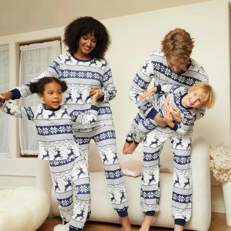 Christmas Theme Pajamas Deer Snowflake Wave Point Printed Family Matching Outfits Autumn Winter Parent Child Homewear Xmas Gifts
