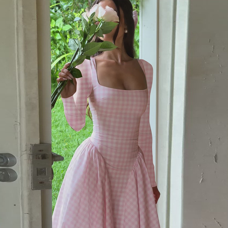Designer hot selling women's clothing autumn and winter new style French elegant plaid dress fashionable square collar waist cinched trumpet long