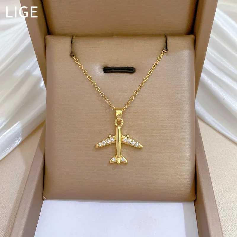 New Fashion 18K Gold Plated Airplane Pendant Necklaces For Women Tren Female Stainl Steel Clavicle Chain Jewelry WholesaleXJ251024