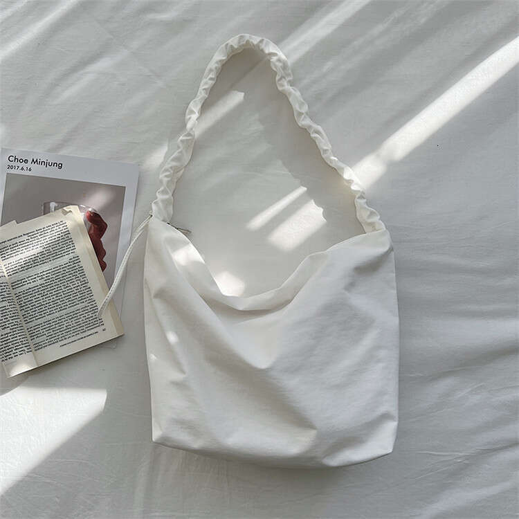 Spring Summer New Dumpling Women's Simple Shoulder Crossbody Large Capacity Casual Pleated Nylon Tote Bag Women B5